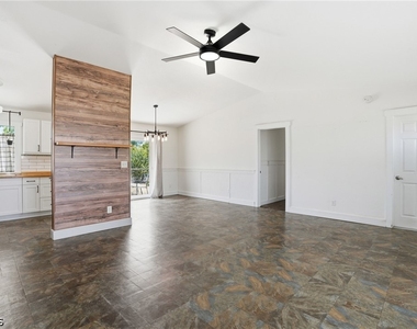 18 Nw 26th Terrace - Photo Thumbnail 4