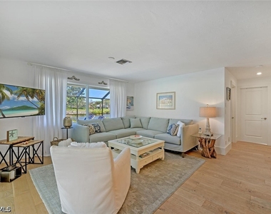 239 Torrey Pines Point - Photo Thumbnail 17