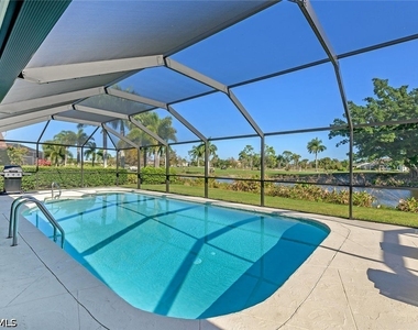 239 Torrey Pines Point - Photo Thumbnail 8