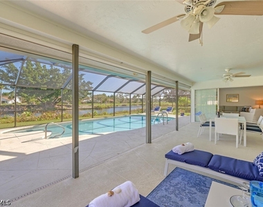 239 Torrey Pines Point - Photo Thumbnail 3