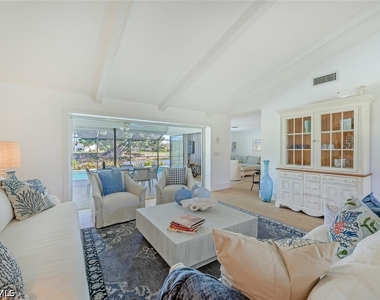 239 Torrey Pines Point - Photo Thumbnail 13