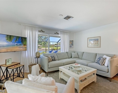 239 Torrey Pines Point - Photo Thumbnail 18