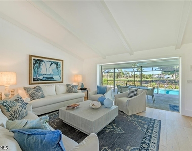 239 Torrey Pines Point - Photo Thumbnail 12