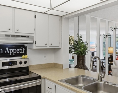 1086 Forest Lakes Drive - Photo Thumbnail 8