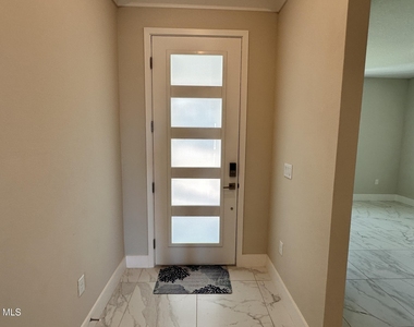 607 Clearwater Avenue - Photo Thumbnail 25