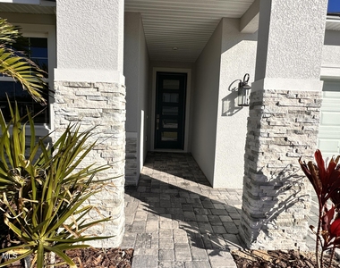 607 Clearwater Avenue - Photo Thumbnail 1