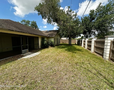 2544 Park Place Boulevard - Photo Thumbnail 12