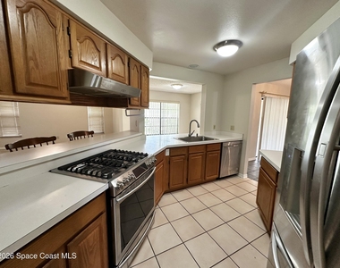2544 Park Place Boulevard - Photo Thumbnail 8