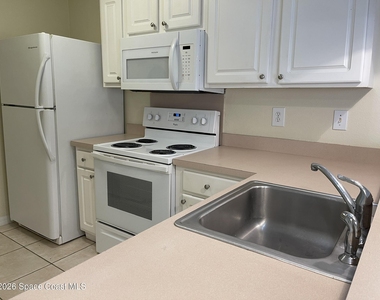 1495 Malibu Circle Ne - Photo Thumbnail 2