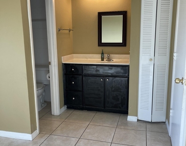 1495 Malibu Circle Ne - Photo Thumbnail 5