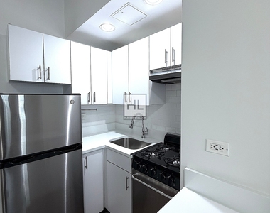 East 46th Street - Photo Thumbnail 1