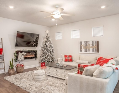 13877 Carlow Park Drive - Photo Thumbnail 9
