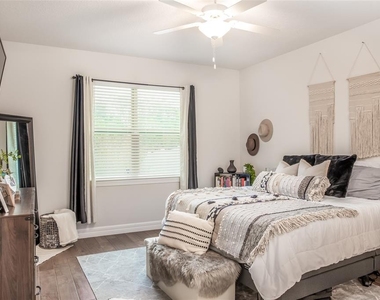 13877 Carlow Park Drive - Photo Thumbnail 14