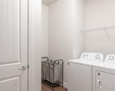 13877 Carlow Park Drive - Photo Thumbnail 17