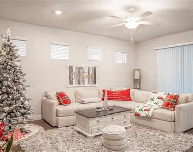 13877 Carlow Park Drive - Photo Thumbnail 8