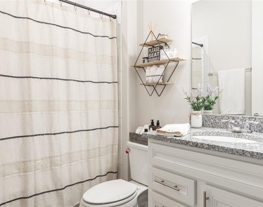 13877 Carlow Park Drive - Photo Thumbnail 4