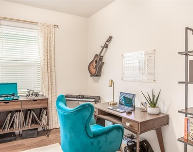 13877 Carlow Park Drive - Photo Thumbnail 6