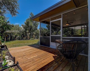 2481 Malcolm Drive - Photo Thumbnail 30