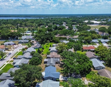 2481 Malcolm Drive - Photo Thumbnail 34