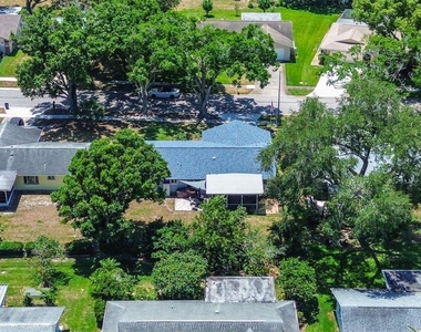 2481 Malcolm Drive - Photo Thumbnail 33