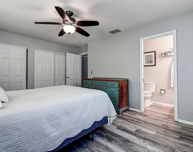 2481 Malcolm Drive - Photo Thumbnail 19