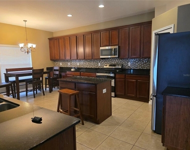 11543 Addison Chase Drive - Photo Thumbnail 7