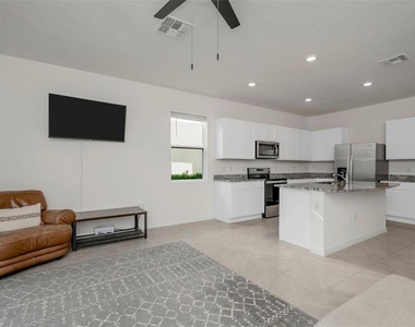 17226 Amber Aspen Way - Photo Thumbnail 11