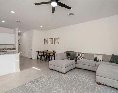 17226 Amber Aspen Way - Photo Thumbnail 10