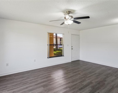 305 Hammock Pine Boulevard - Photo Thumbnail 3