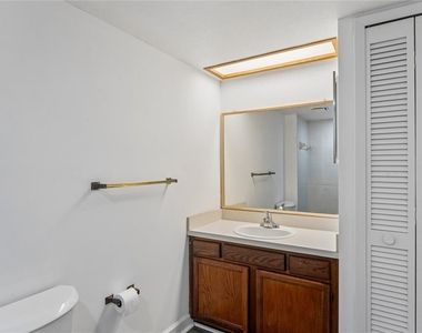 305 Hammock Pine Boulevard - Photo Thumbnail 19