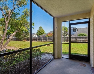 305 Hammock Pine Boulevard - Photo Thumbnail 20