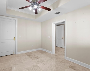 300 Beach Drive Ne - Photo Thumbnail 22