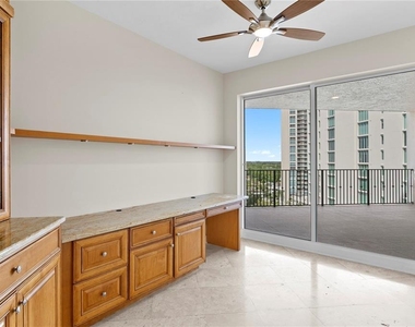 300 Beach Drive Ne - Photo Thumbnail 13