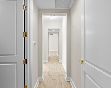 300 Beach Drive Ne - Photo Thumbnail 26