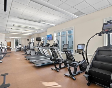 300 Beach Drive Ne - Photo Thumbnail 46