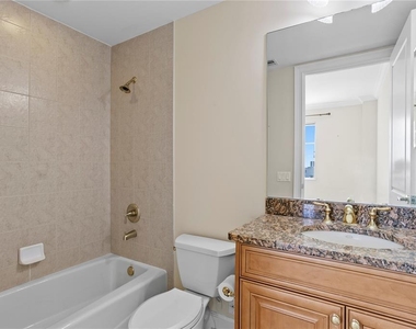 300 Beach Drive Ne - Photo Thumbnail 25