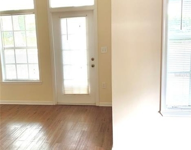 411 Water Street - Photo Thumbnail 14