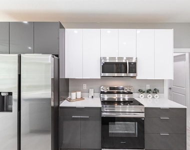 54 Evergreen Street - Photo Thumbnail 9