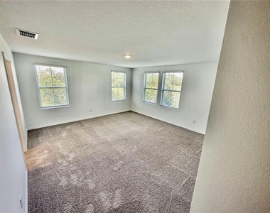 1707 Sanibel Drive - Photo Thumbnail 17