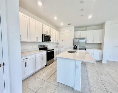 1707 Sanibel Drive - Photo Thumbnail 5