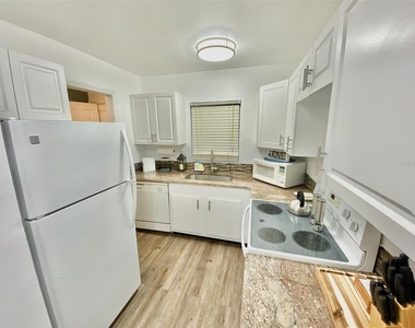 1222 Villa Lane - Photo Thumbnail 12