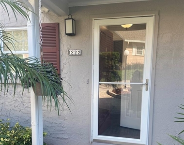 1222 Villa Lane - Photo Thumbnail 8
