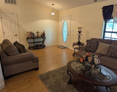 8930 Se 17th Court - Photo Thumbnail 7