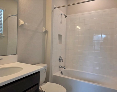 2865 High Pointe Street - Photo Thumbnail 43
