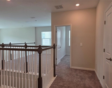 2865 High Pointe Street - Photo Thumbnail 27