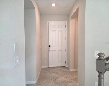 2865 High Pointe Street - Photo Thumbnail 2