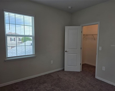 2865 High Pointe Street - Photo Thumbnail 34