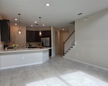 2865 High Pointe Street - Photo Thumbnail 10