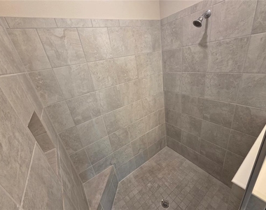 2865 High Pointe Street - Photo Thumbnail 20