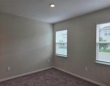 2865 High Pointe Street - Photo Thumbnail 41
